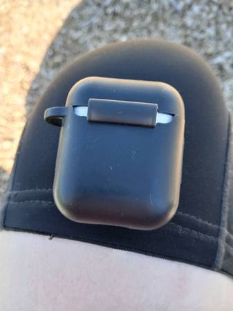 Found Airpods in Gooding