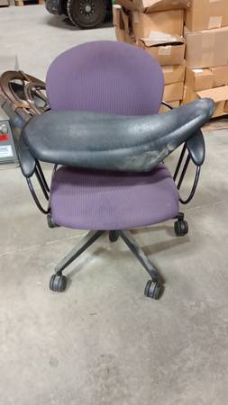 Found motorcycle seat