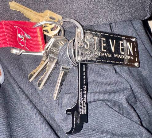 Found Keys in Apple Valley