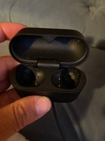 Found Headphone in Medina
