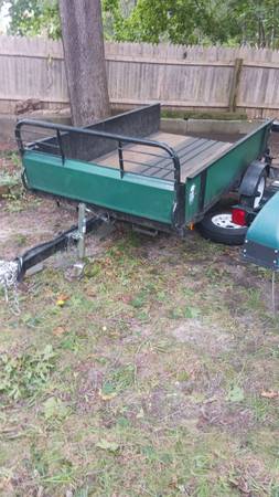 Lost Trailer Gate in Ridge
