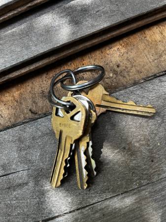 Found Keys in Santa Fe