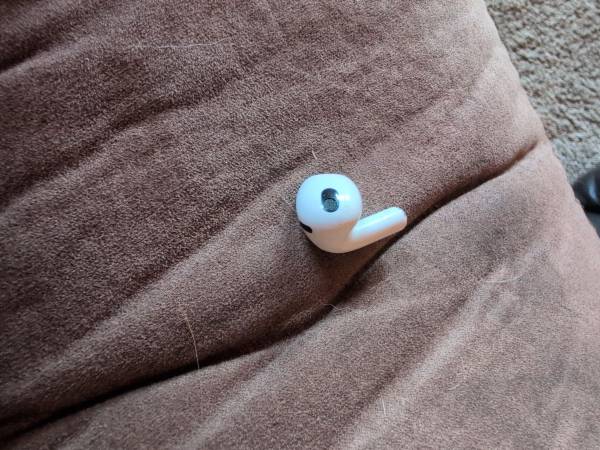 Found headphone