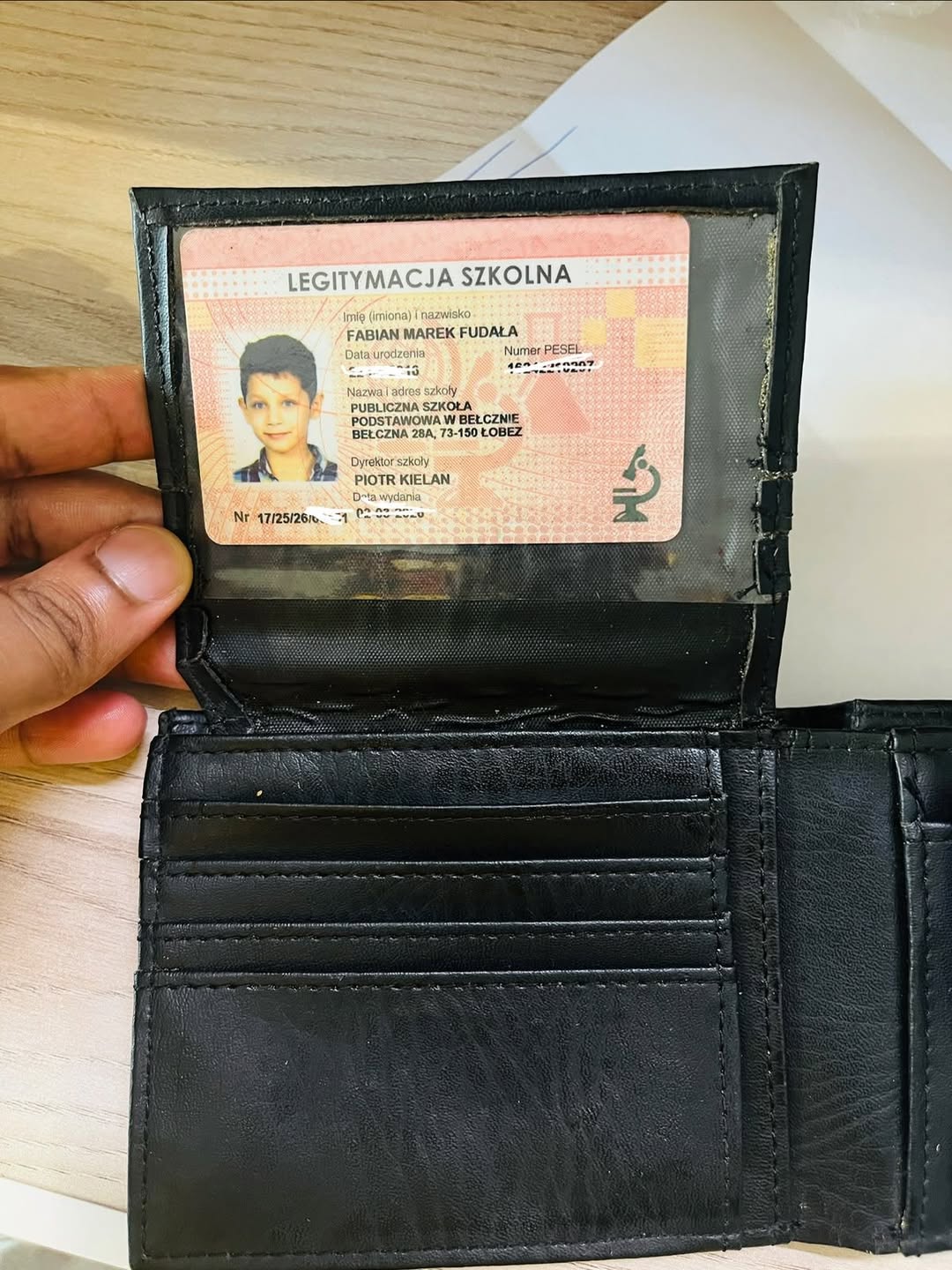 Found Wallet in ŁObez