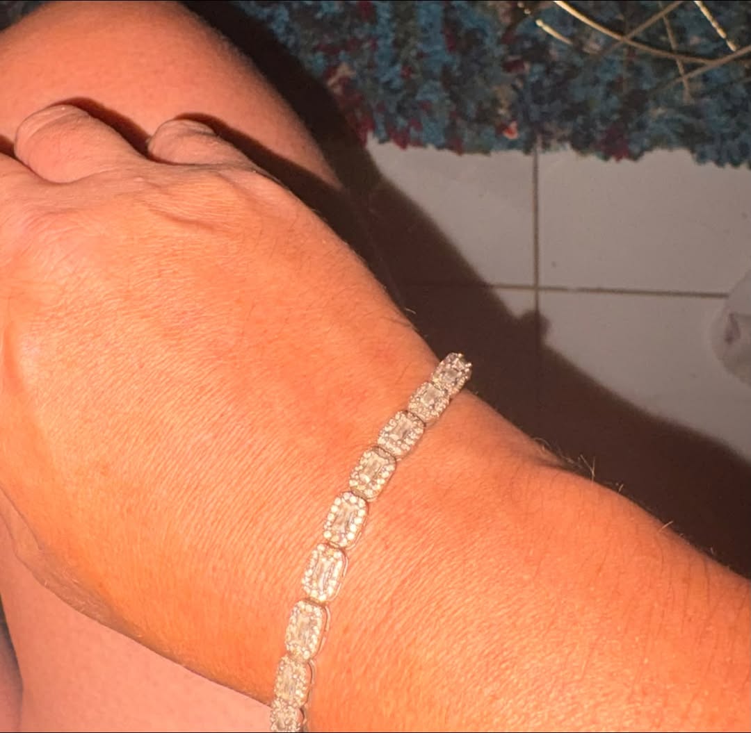 Lost Necklace in Gozo