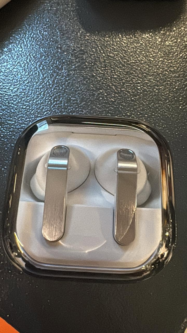 Found headphone