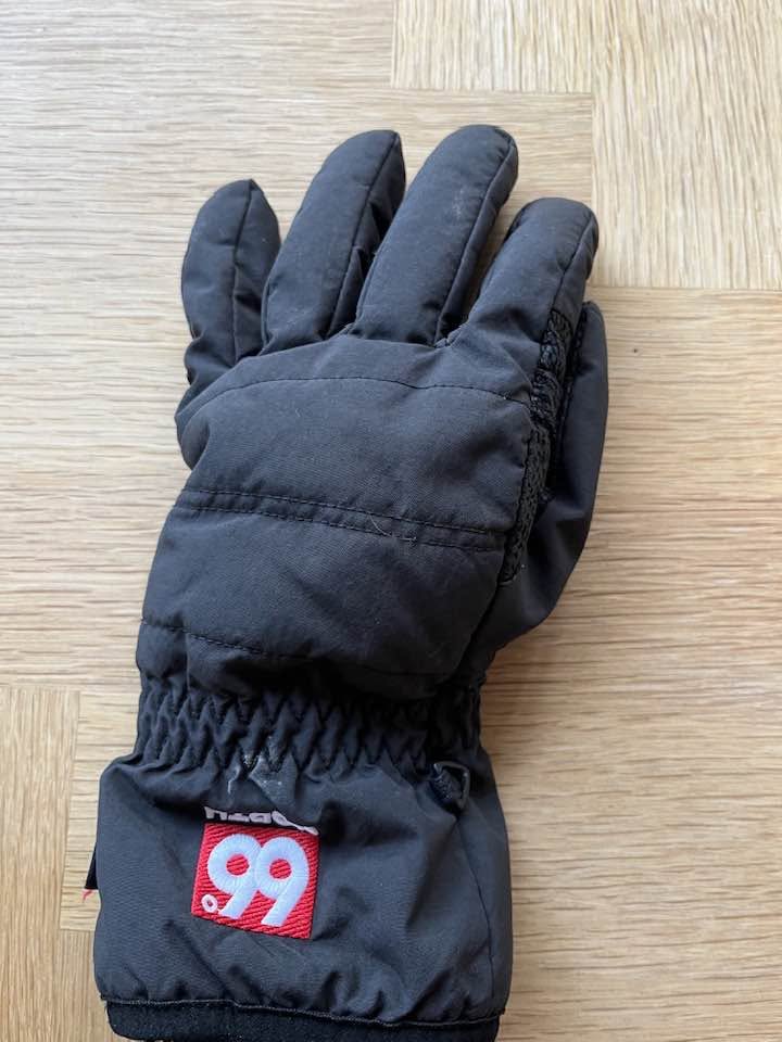 Found Clothing in Akureyri