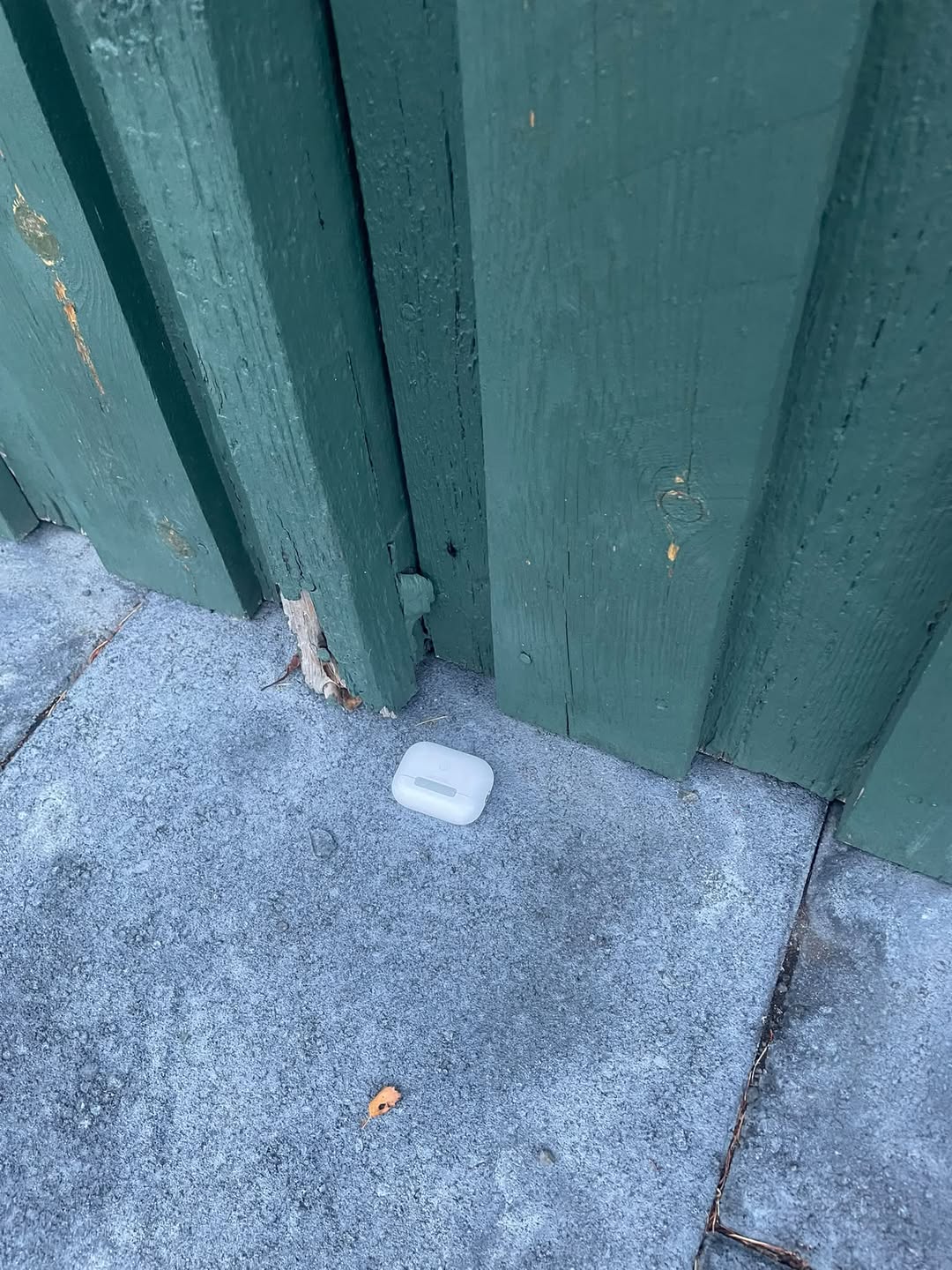 Found Airpods in Akureyri