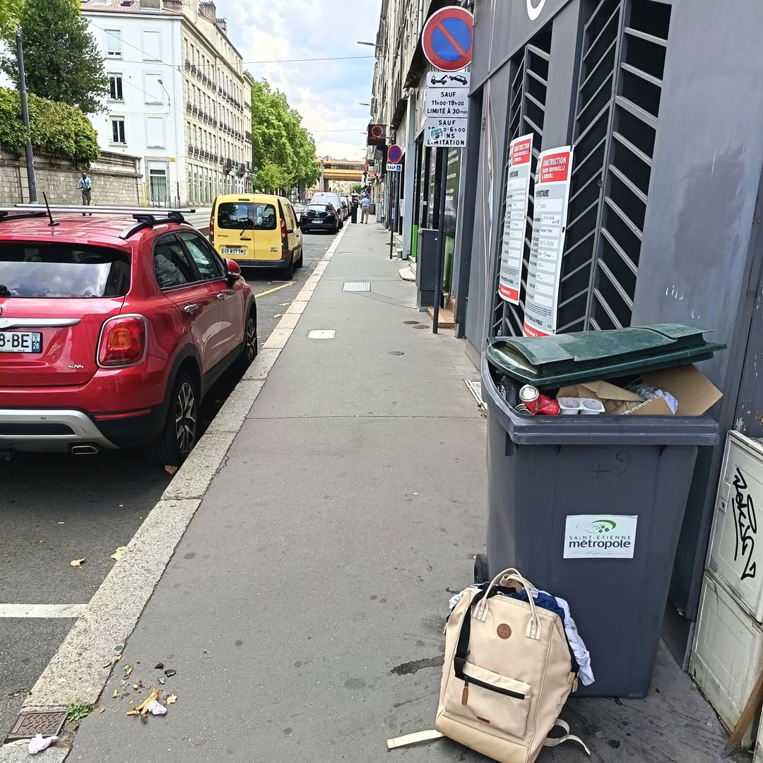 Lost Wallet in Saint-ÉTienne