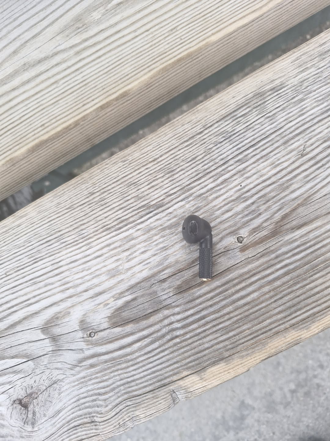 Found headphone