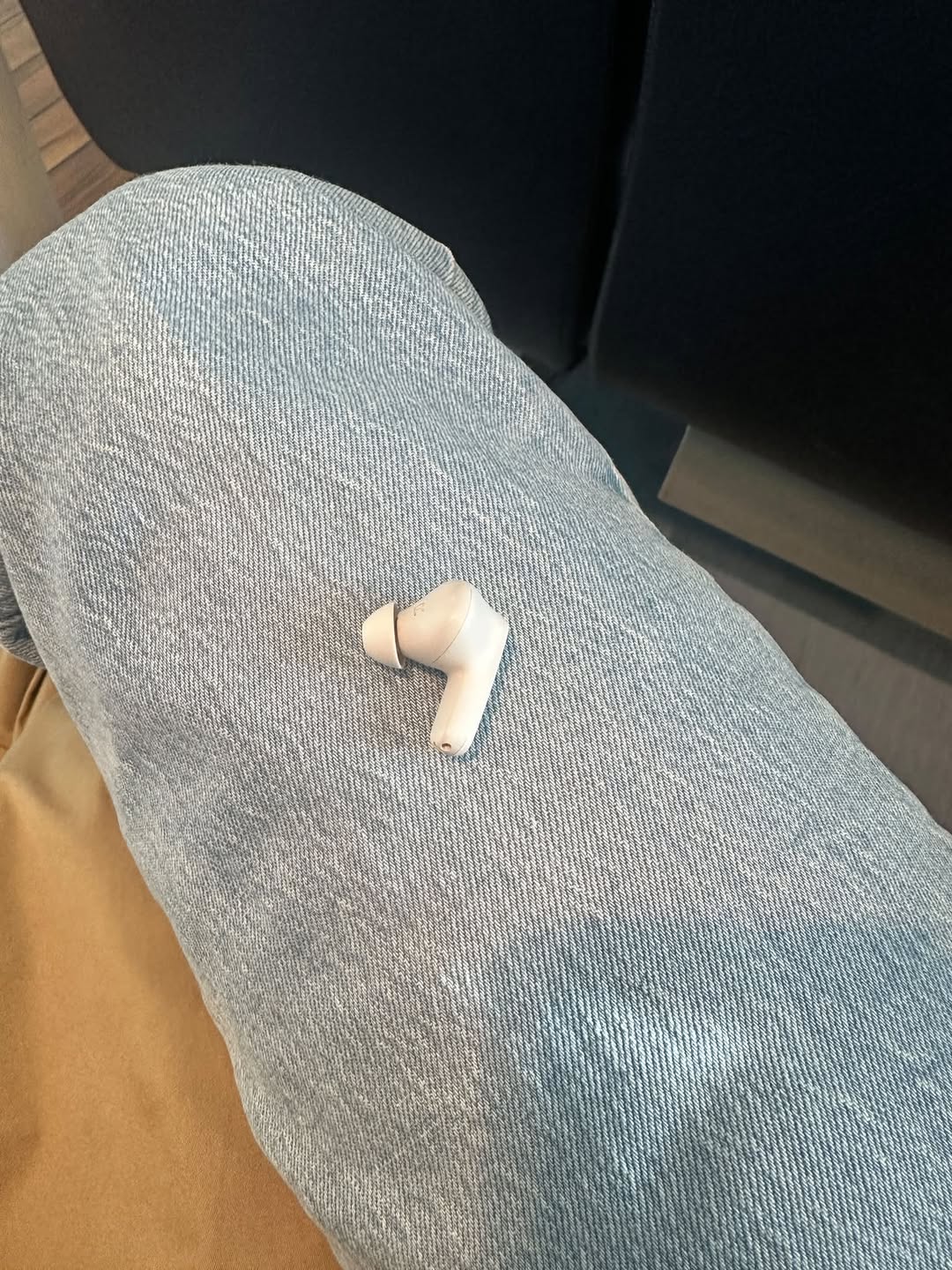 Found headphone