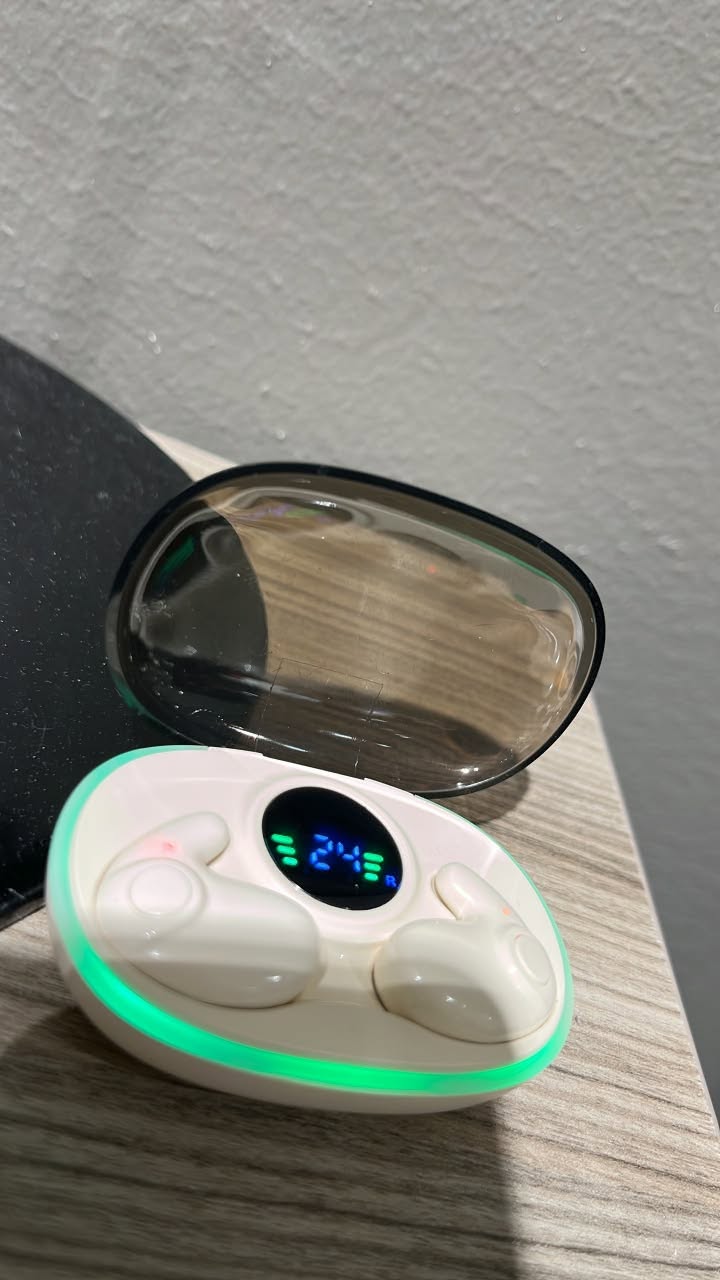 Found headphone