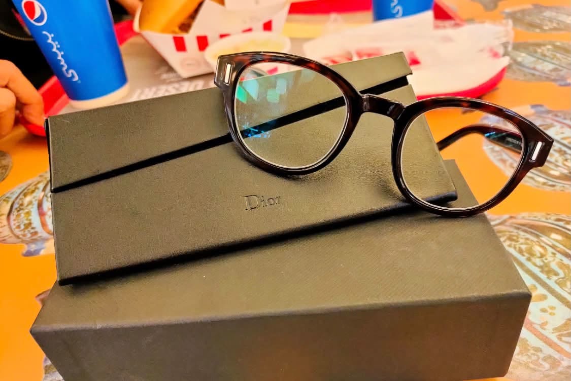Lost Glasses in Doha