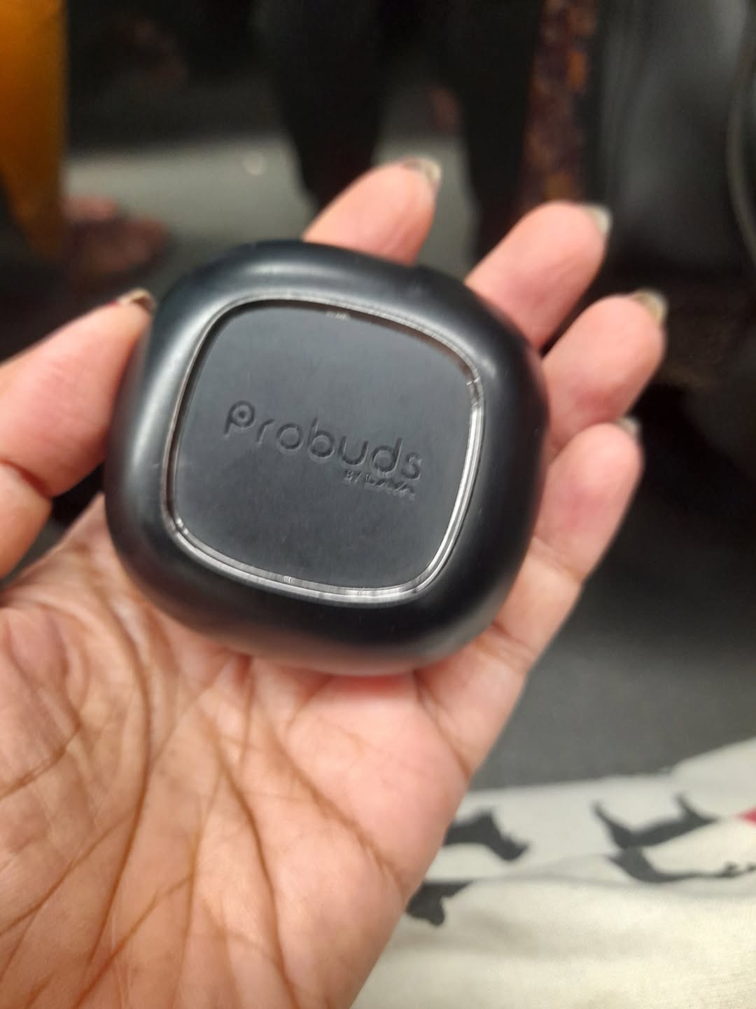 Found Headphone in Kolkata