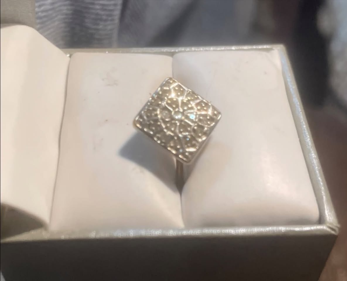 Lost ring