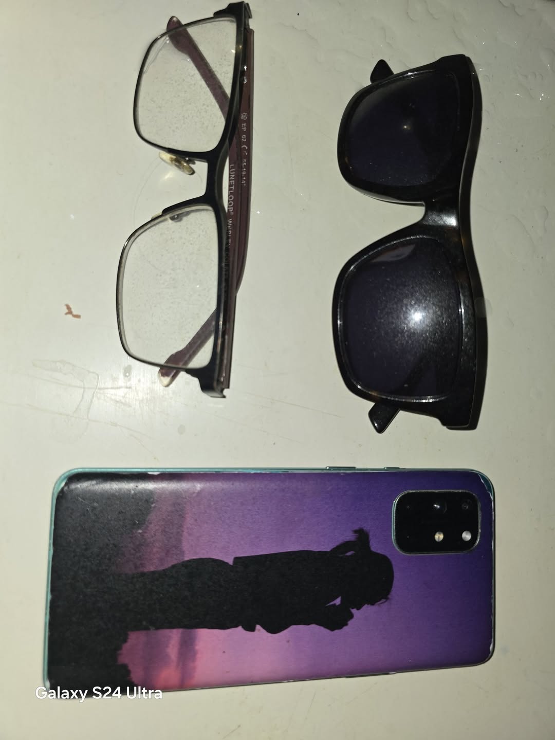 Found Phone in La Guinguette