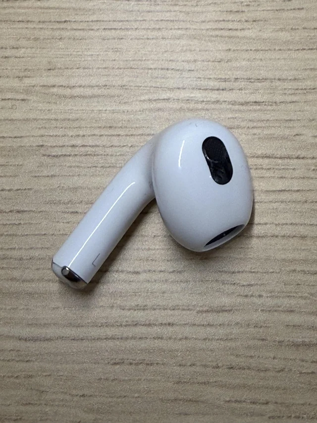 Lost Airpods in McMaster University